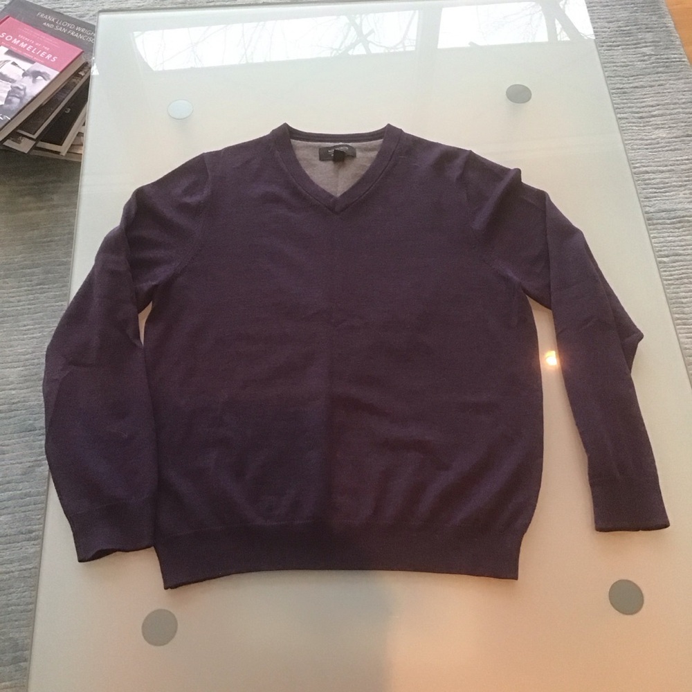Nordstrom Mens Shop 100% Extra Fine Merino Wool Royal Purple V Neck Sweater M‎